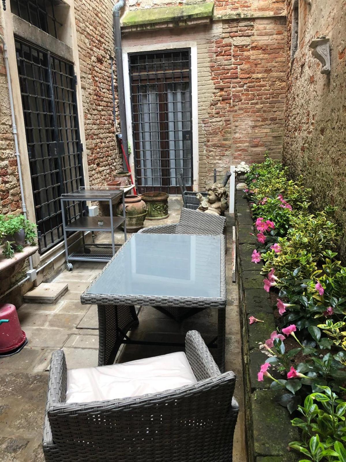 Albrizzi Charme Apartment Venedig Exterior foto